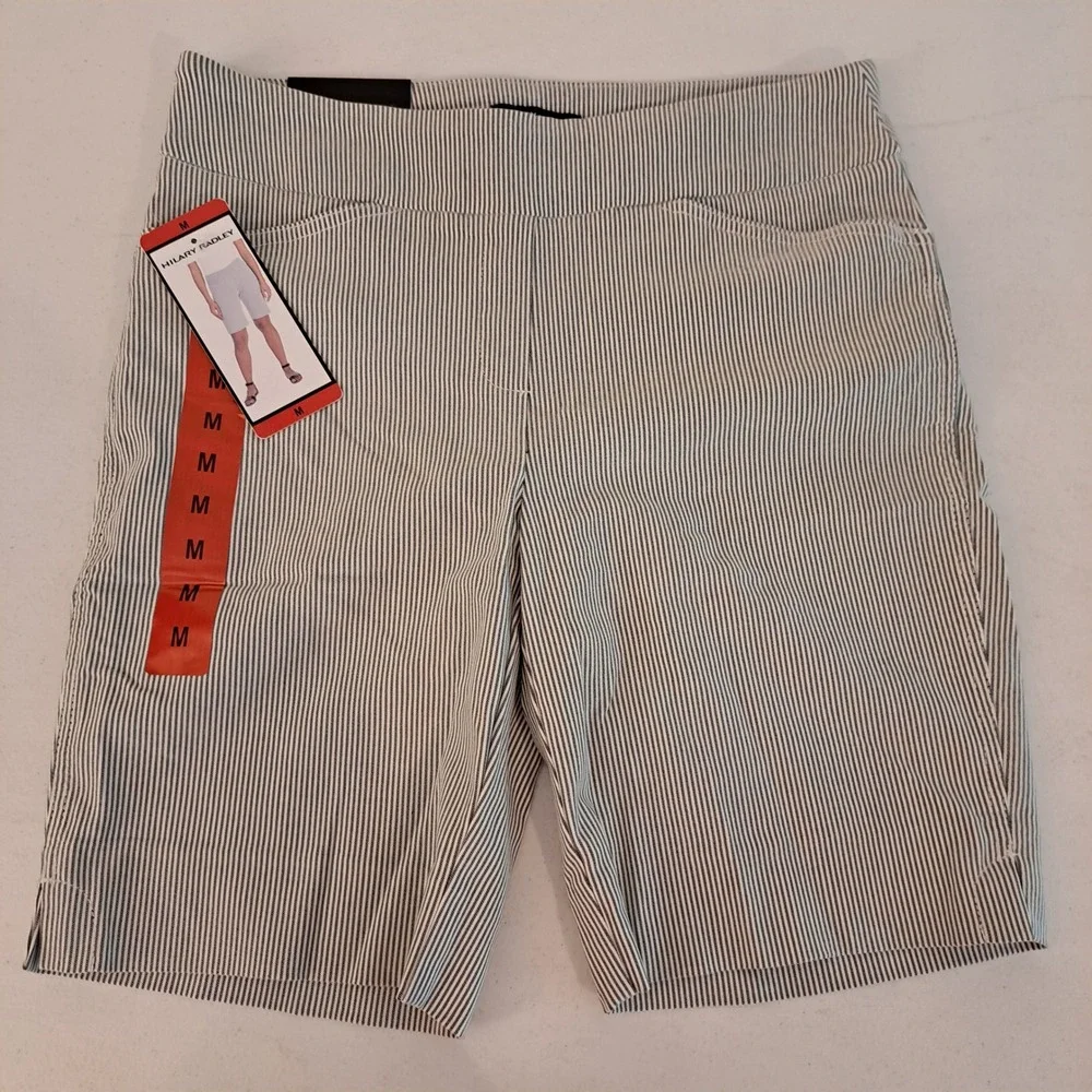 Hilary Radley Womens Shorts M Black NWT Pinstripe Bermuda 1723-140